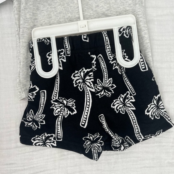 Carter’s Infant Boy Short Set 6 months - Picture 3 of 4